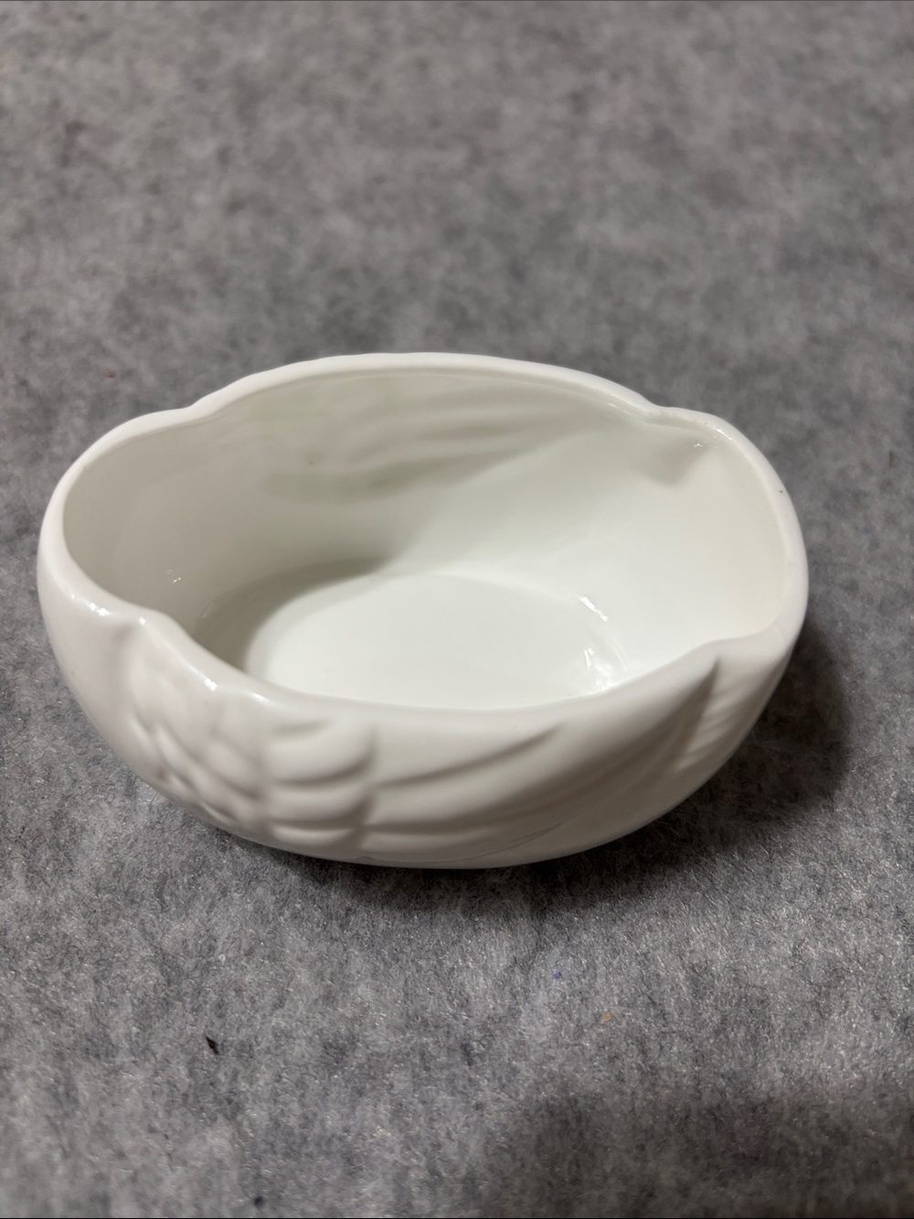 VINTAGE LEFTON BONE CHINA SWAN WHITE TRINKET BOX GOLD BUTTERFLY TRIM 1987 05986 - Picture 9 of 11